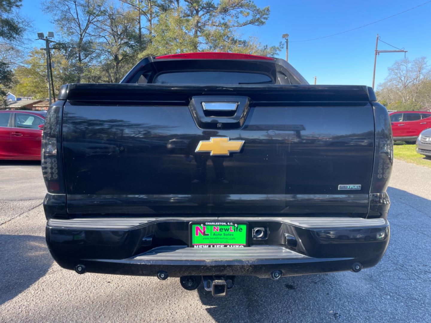 2011 BLACK CHEVROLET AVALANCHE LT (3GNMCFE09BG) with an 5.3L engine, Automatic transmission, located at 5103 Dorchester Rd., Charleston, SC, 29418-5607, (843) 767-1122, 36.245171, -115.228050 - Leather, CD/AUX/Sat, backup Camera, Dual Climate Control, Power Everything (windows, locks, seats, mirrors), All-weather Mats, Keyless Entry, Running Boards, Tow Package, Alloy Wheels. 174k miles Located at New Life Auto Sales! 2023 WINNER for Post & Courier's Charleston's Choice Pre-owned Car Deale - Photo#5